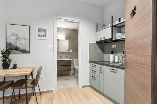 Cucina, Limehome Athens Solonos City Center in Atene