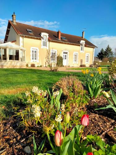 المنظر الخارجي, L'école buissonnière (L'ecole buissonniere) in Plaimpied-Givaudins