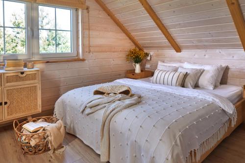 2 bedrooms, 5 beds