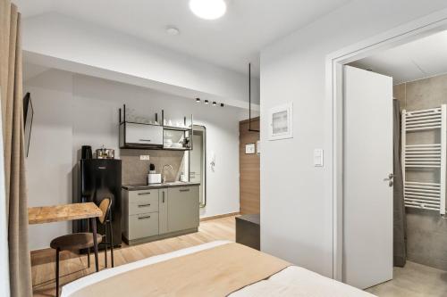 limehome Athens Solonos