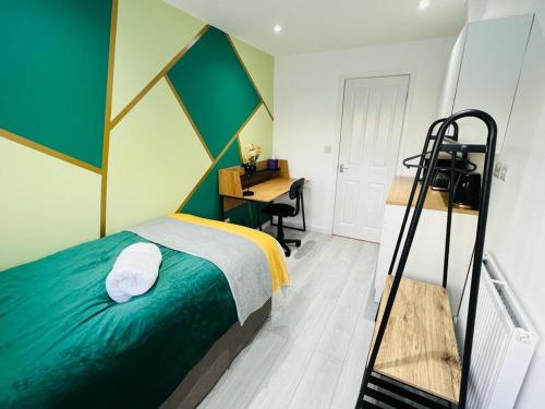 Stylish studio, Milton Keynes