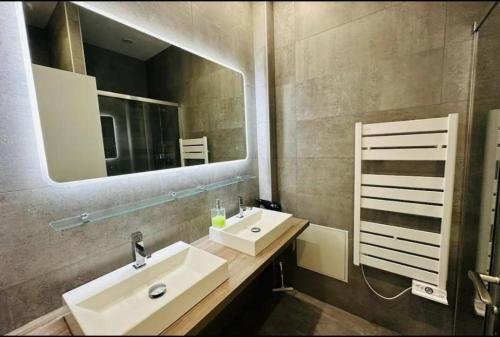Remarkable 2-Bed Apartment in Bordeaux, Bordeaux (Foto 9)