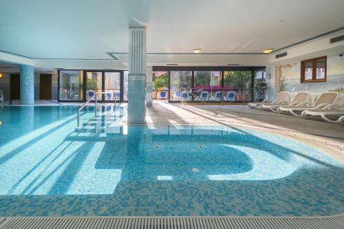 Rodyti, Hotel Garda Bellevue in Limone sul Garda