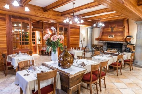 Logis Hôtel Les Peupliers – Baratier, VT