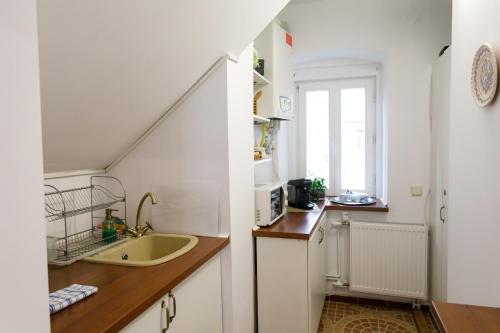 Apartment image 10