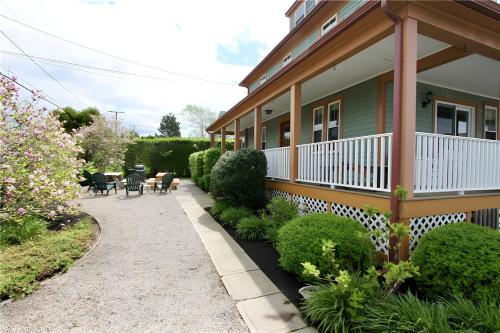 Apartment 4bd,1st floor, waterview, walk to Beach in Middletown, USA