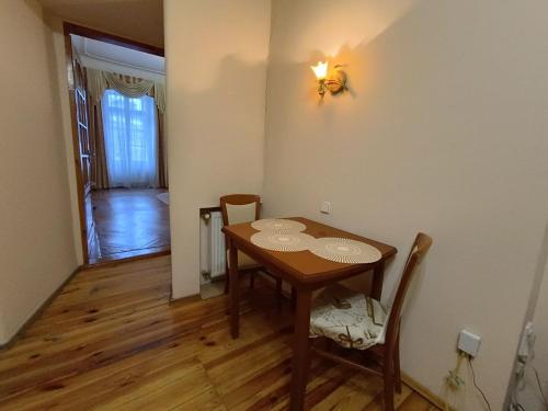 Studio Apartment image 10