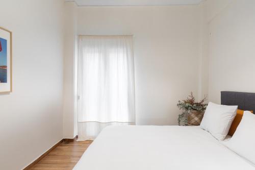 Lovely Apartment in Exarcheia - Tap to explore photos