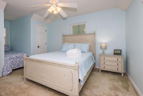 Three-Bedroom House image 9