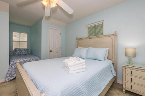 Three-Bedroom House image 8