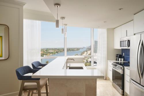 Fontainebleau Miami Beach Room Type - Suite