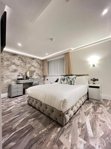 Philharmonic Hotel near Williamson Tunnels - Friends of Williamson's Tunnels