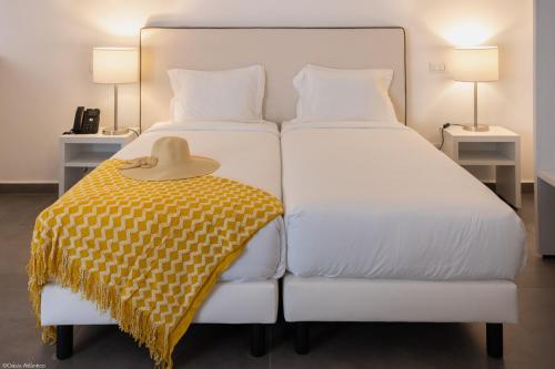 Oasis White Hotel Room Type - Deluxe Twin Room