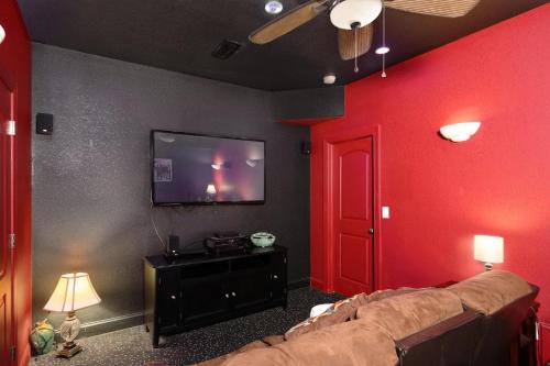 Five-Bedroom Holiday Home image 9