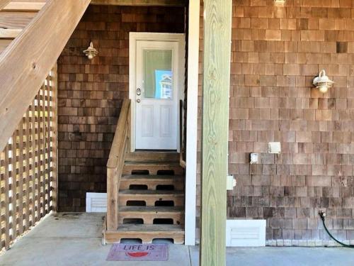 Five-Bedroom Holiday Home image 8