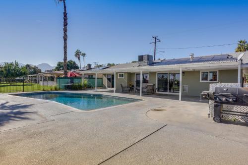 Palm Desert Golf Getaway with Private Pool and View!