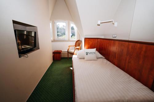 Single Room image 10