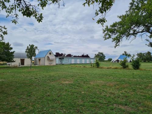 Gîte Bures, 1 pièce, 4 personnes - FR-1-584-302 - Location saisonnière - Bures