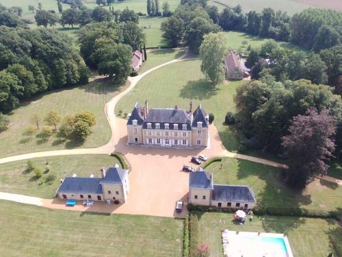 Gîte Tuffé-Val-de-la-Chéronne, 5 pièces, 8 personnes - FR-1-410-430