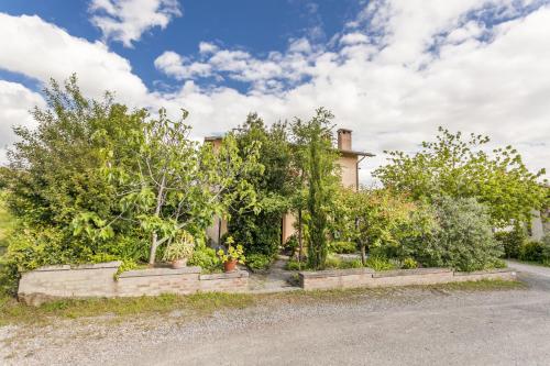 韦拉波利福罗拉公寓