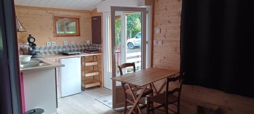 CHALETS POUR FAMILLE ET AMIS in Paray Le Fresil