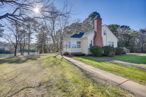Home on Locklies Creek with Boat Dock and Lift! in Topping, USA
