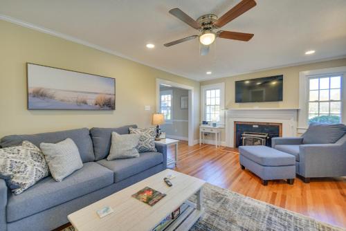 Home on Locklies Creek with Boat Dock and Lift! in Topping, USA