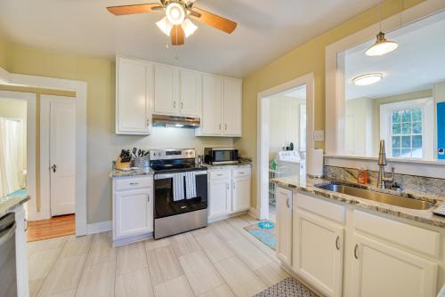 Home on Locklies Creek with Boat Dock and Lift! in Topping, USA