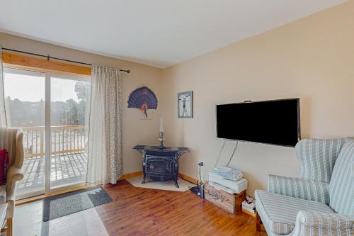 Alpine Horn Lodge at Big Powderhorn Mountain - Unit B in Ironwood, USA