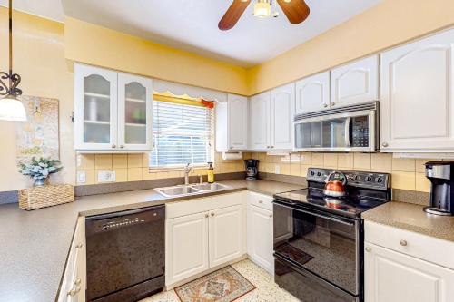 Balmy Breeze Hideaway in Redington Shores, USA