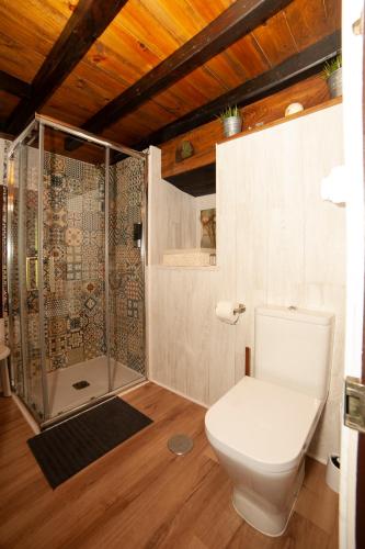 Bathroom, Casa Rural El Corquieu de la Cava in Pilona