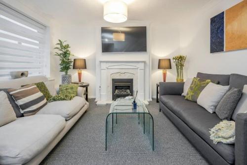 Newly renovated 5 Bed - LONG STAY discount