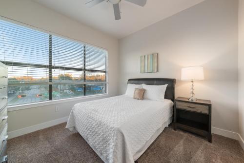 Cs 3150 Corporate 2br Suite, Parking in Dallas, USA