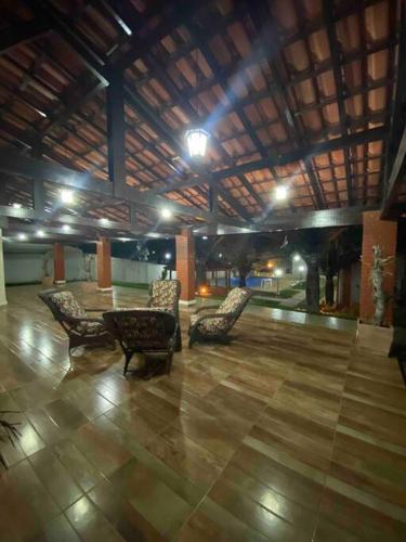 Chácara em Sarapui com 5 quartos sendo 3 suítes (Chacara em Sarapui com 5 quartos sendo 3 suites) in Sarapui (Sao Paulo)