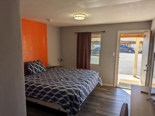 El Rey Motel - image 11