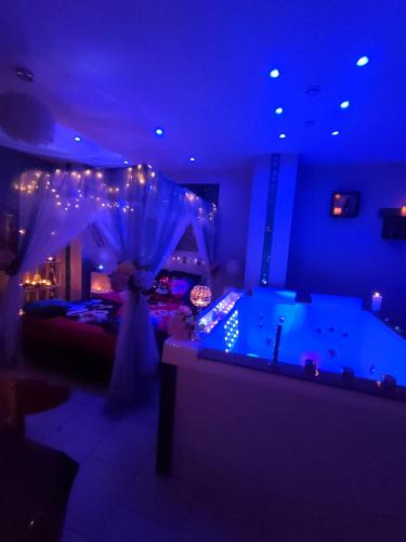 Loft avec Baignoire SPA LÉcrin Romantique (Loft avec Baignoire SPA LEcrin Romantique) in Ochancourt
