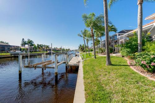 Villa Hibiscus-Waterfront-Punta Gorda FL