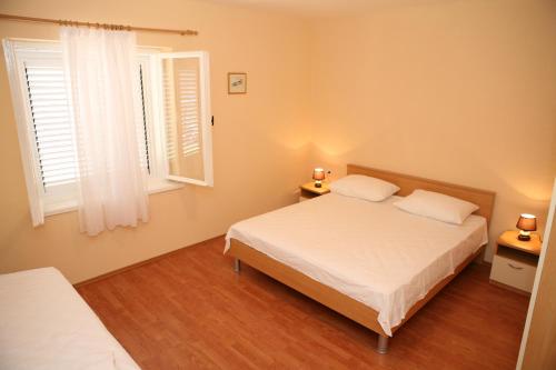 Apartments Radić - image 8