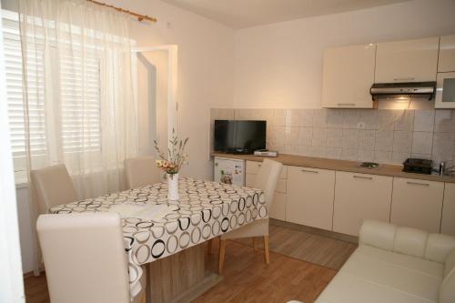 Apartments Radić - image 14