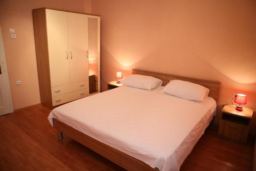 Apartments Radić - image 10