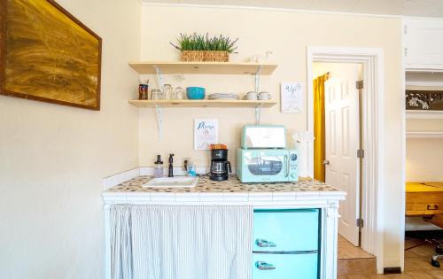 Historic Guesthouse 2 Blocks from the UofA, Low Summer Rates! near ศูนย์วิทยาศาสตร์และท้องฟ้าจำลองแฟรนดราว