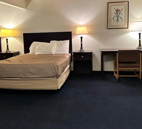. Tillicum Inn