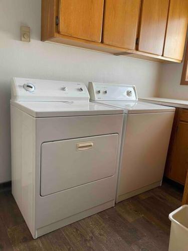 Secluded Riverside Farm House - Near Sand Dunes Secluded Riverside Farm House - Near Sand Dunes