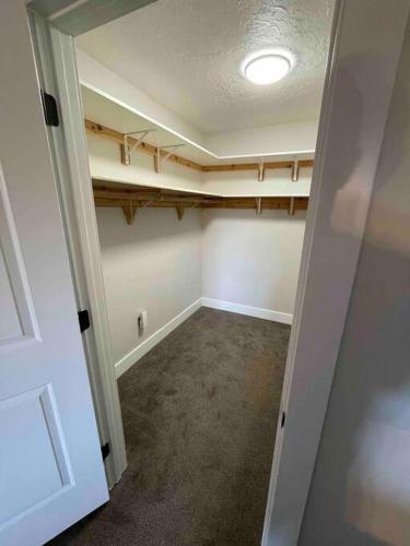 Secluded Riverside Farm House - Near Sand Dunes Secluded Riverside Farm House - Near Sand Dunes