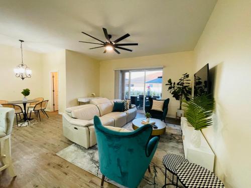 Paradise 4 Home Near Siesta Key Beach & IMG in Bradenton, USA