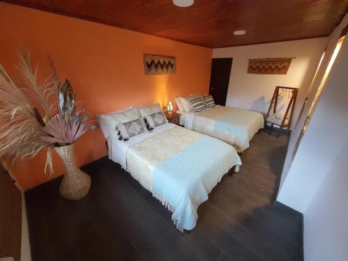 2 double beds