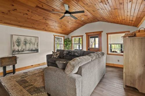 Cozy Home W/ King Bed & Lake access
