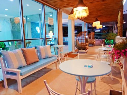 Castaway 420 in Hua Hin / Cha-am