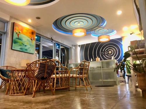 Apo Hotel14