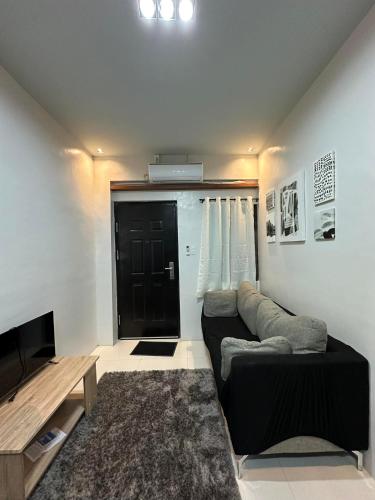 Grey Oasis Staycation 1 Bedroom